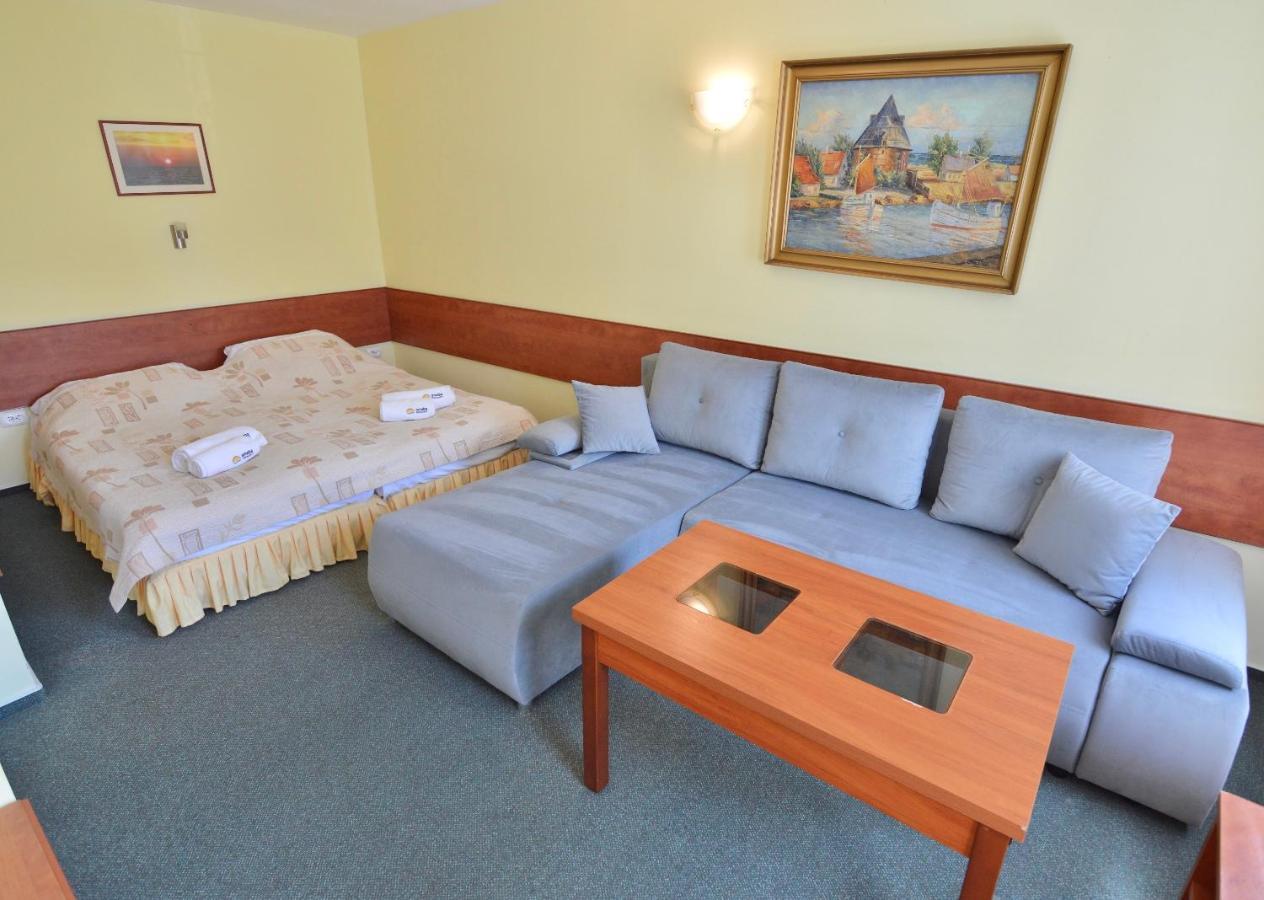 Ameba Hotell Mielno  Exteriör bild